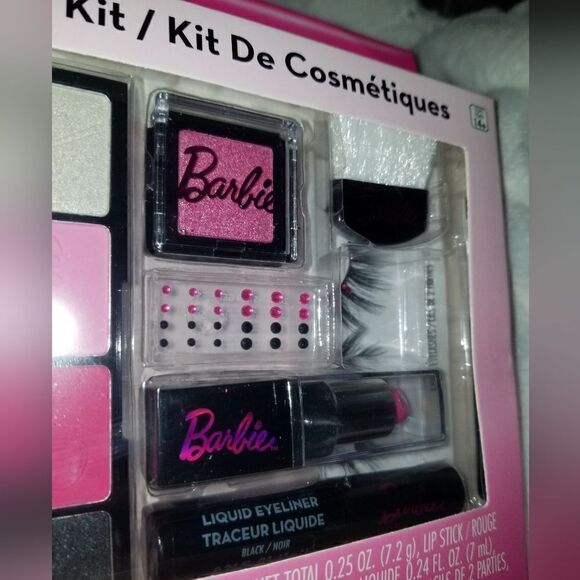 Barbie the Movie Adult Barbie Cosmetic kit new never remove from original Packag - Picture 2 of 15